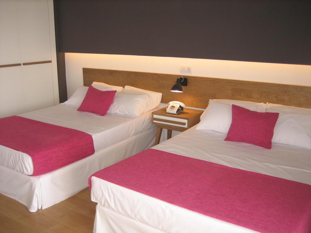 Hotel Brisamar Suites Coma-ruga Buitenkant foto